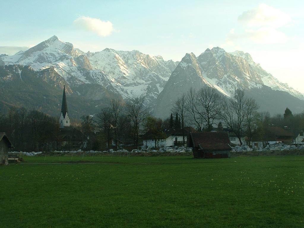 Appartement Landhaus Alpenblick à Garmisch-Partenkirchen Extérieur photo